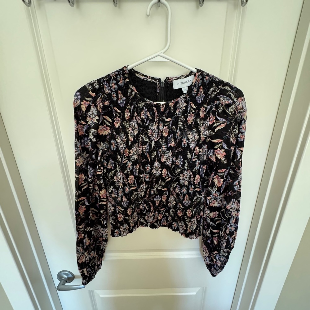 Witchery floral blouse - fits like size s